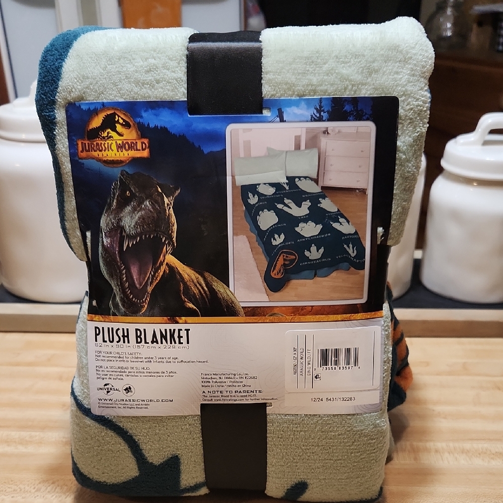 JURASSIC WORLD PLUSH BLANKET